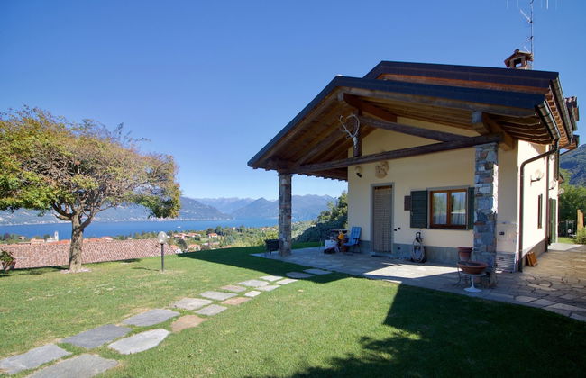 Oasi di Castelveccana Apt Pool and View - Photo 14