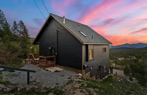 Family Mountain Getaway w Hot Tub and Amazing Views! Close to Hiking & Skiing - Foto 5