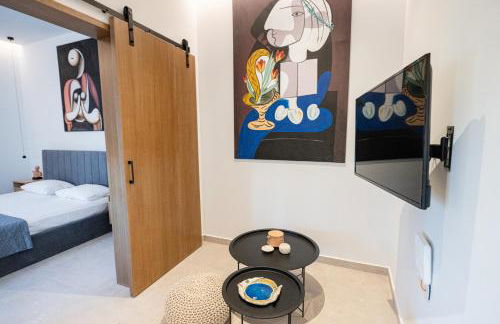 SEMIRAMIS Luxury Apartments - Photo 34