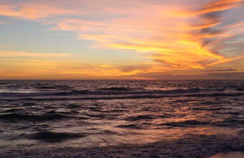 PCB Condo with Community Perks and Beach Access - Foto 38