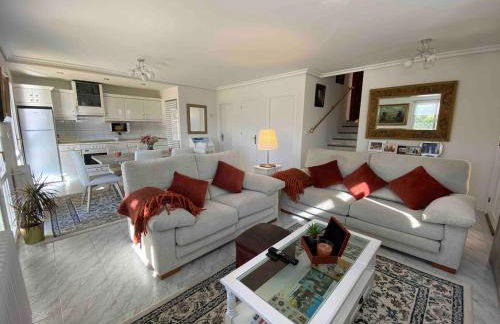 Maravillosa casa con piscina en un pueblo único, Artajona - Navarra - Foto 8