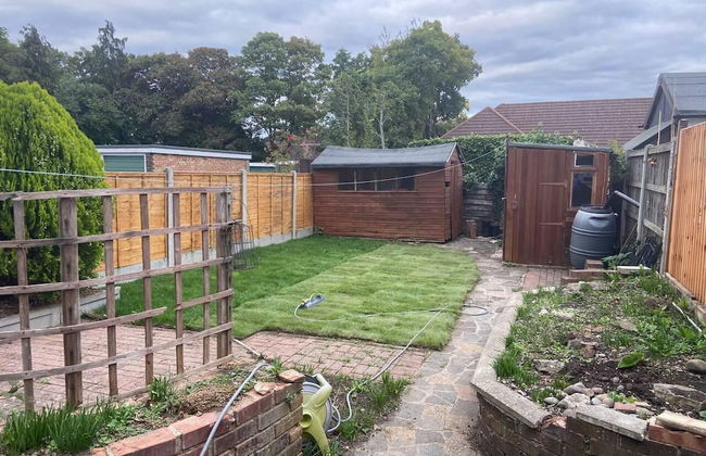 Charming 2-bed Apartment in Brentwood Free Parking - Foto 12