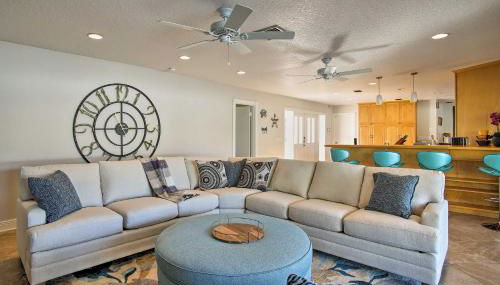 Riviera Beach Home with Pool - Walk to Beaches! - Foto 5