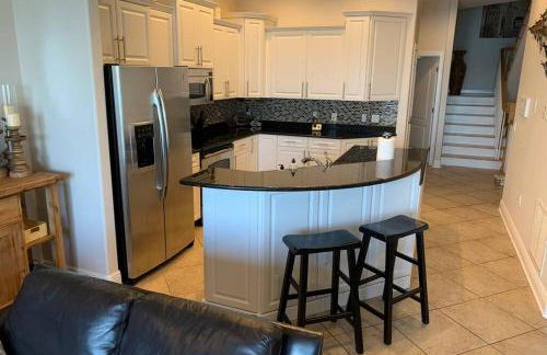 Luxury and Spacious Waterside Getaway - Foto 30