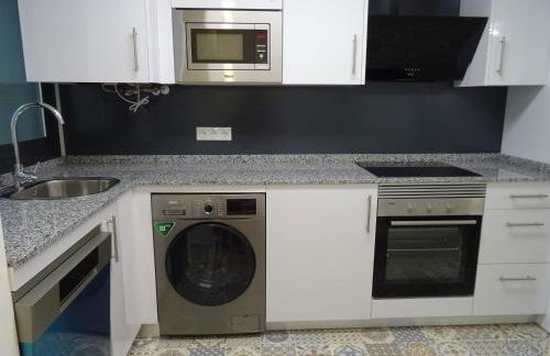 Boutique apartment near the beach, 1 Gbps Wi-Fi - Photo 18