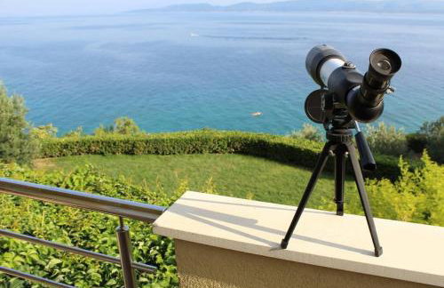 6 pax Apertment ON THE BEACH with Terrace, Sea view, Garden, Parking ensured, first floor - Photo 1