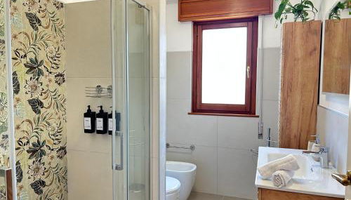 Profumo di Elicriso - Fifth Floor - Foto 4, Shower