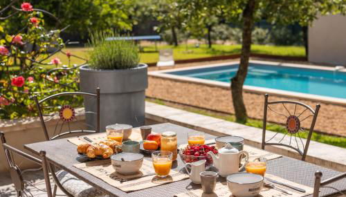 Le JARDIN DES DELIS gite NEUF avec piscine bio UV - Photo 3