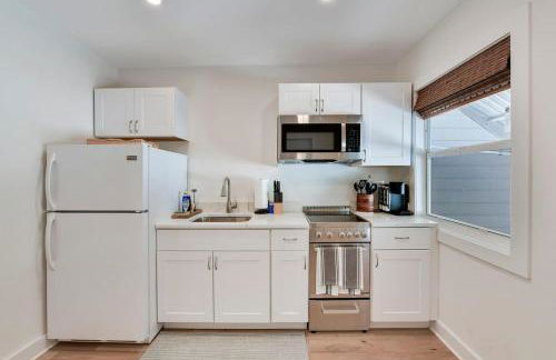 Updated Cottage on Pine Ave - Foto 12