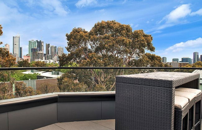 Roden Residences - Photo 20