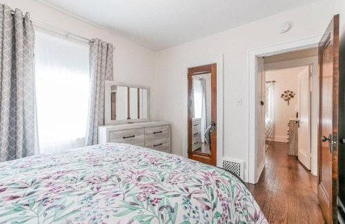 Stylish 3br Cozy Home 10min Drive from ND! - Foto 73