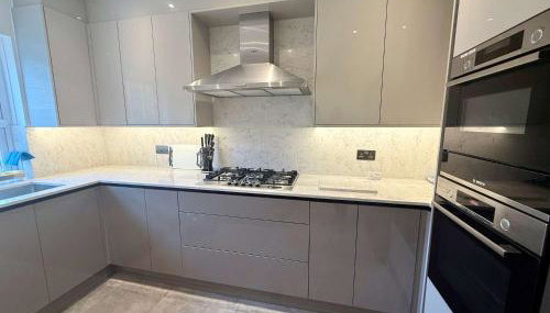 Refined Cottage Living Near Ascot & Windsor - Foto 3, stove, dishwasher