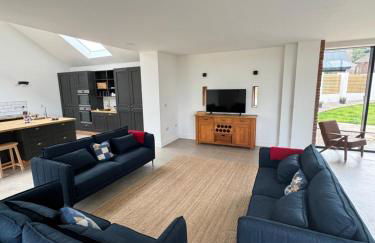 Threshing Barn- Modern 5 Bed, 10 person, Barn Conversion in a Rural Location with Great Access - Foto 29