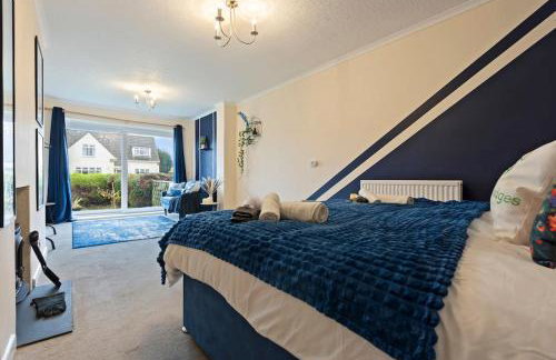 Stylish 4-Bed City Apartment, Sleeps 6, Ample Parking & Free Wi-Fi - Foto 31