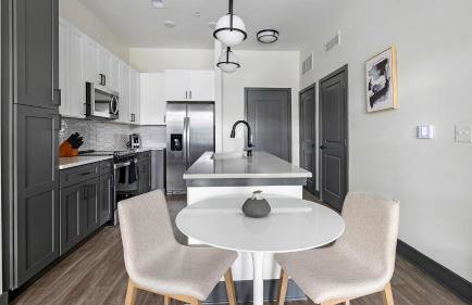 Landing Stunning 1BD Gym Yoga Studio - Foto 7