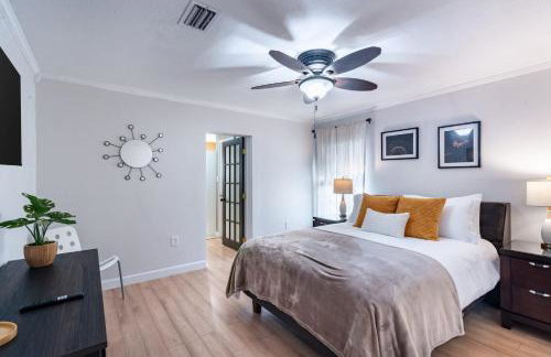 Family Retreat with Pool Fenced Yard AC - Foto 2