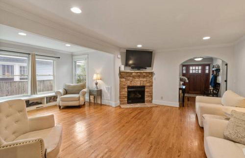 Single Story Fully Fenced Pet Friendly Bungalow in the Arts District - Foto 2