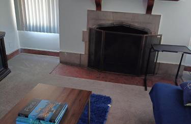 Family Friendly Upper Flat Minutes from Downtown, LCA & Ford Field - Foto 25