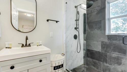 Cozy Casita Luna near beach 60in TV 625 mbps wifi - Foto 4, Shower