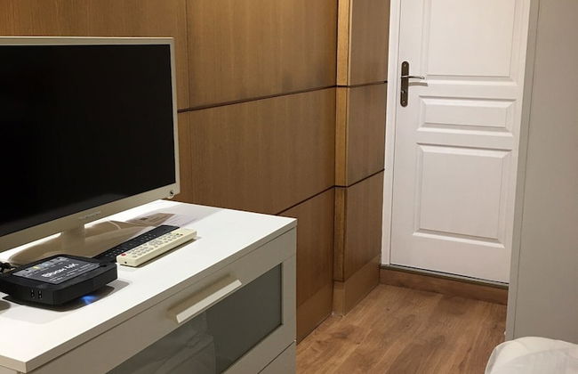 One bedroom flat ground floor avec cuisine -Rue Saint charles - métro Charles Michels 75015 PARIS - Photo 12