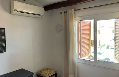 Costa Dorada Beach Villa with Shared Pool and Terrace - Foto 13