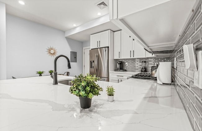 Luxury 2BD 2BA Near Logan Airport and T Station - Foto 7