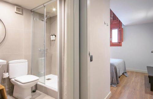 Uma Suites Barceloneta Beach - Photo 24