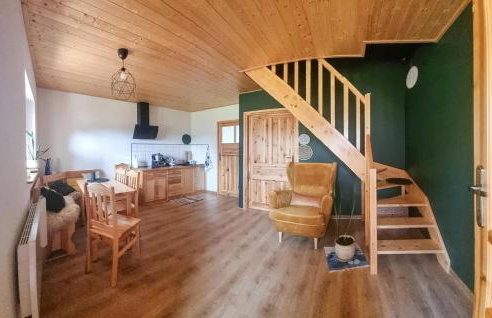 3 Bedroom Cozy Home In Barwald Dolny - Foto 11