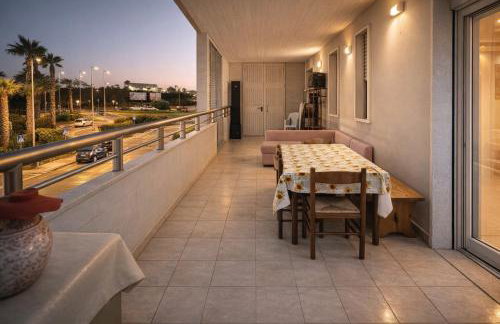 Terminal House - Photo 4