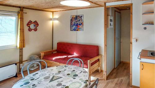 2 Bedroom Pet Friendly Home In Altillac - Foto 4