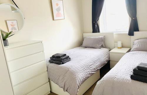 Stylish 3 Bed Semi Trentham Stoke on Trent - Foto 23