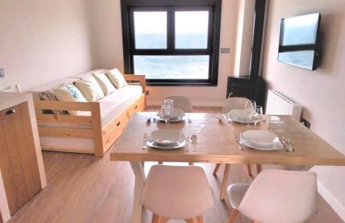 Vila Mariña. Casa marinera con terraza sobre el mar en Caión - Foto 17