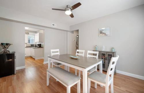 Salt Life Retreat Unit A-2BR/2BA, Heart of Margate - Foto 18
