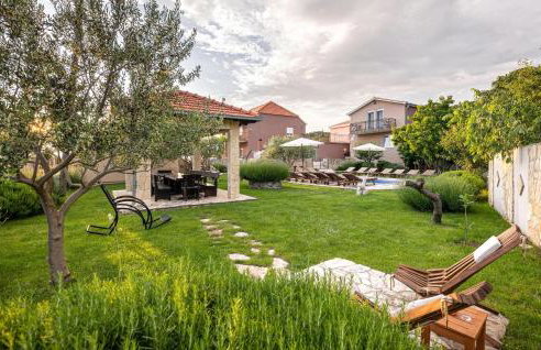 Nice Home In Sestanovac With Kitchen - Foto 14