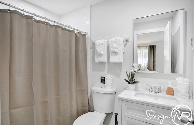 6 BR With Heated Pool Close to Beach - Foto 10