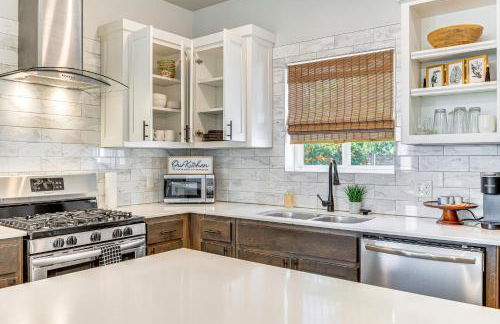 Stylish OKC Farmhouse with Garden - Close to OU - Foto 9