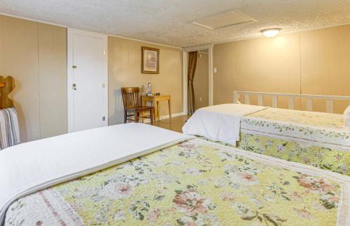 Grandmas Farm House on 125 Acres with Fire Pit! - Foto 16