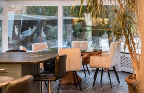 5BDR Luxe Villa By Torr Property Group Short Lets & Serviced Accommodation With Free Parking & River View Stratford-Upon-Avon - Foto 57