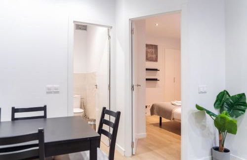 AR IFEMA piso moderno cerca aeropuerto y feria Madrid - Foto 20