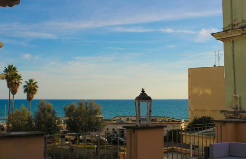 LA MAISON DU PORT - Superior Apartment, bright, glam, and refined with a wonderful sea view in Anzio city center - Foto 21