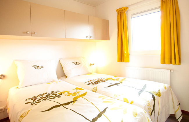 Cozy Chalet With Dishwasher on a Holiday Park - Foto 12