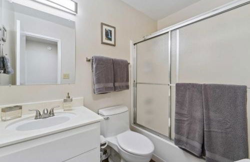 10 Mi to Palisades Tahoe! Condo with Game Room - Foto 17