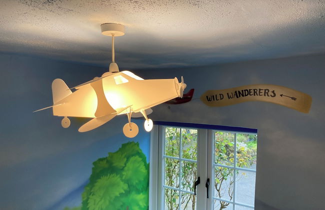 Kids Fun Farm Themed Bedroom in Cosy Cob Cottage - Foto 30