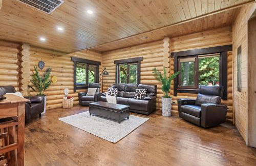 Log House Chalet, Volleyball field, Sauna, Hot Tub - Foto 17