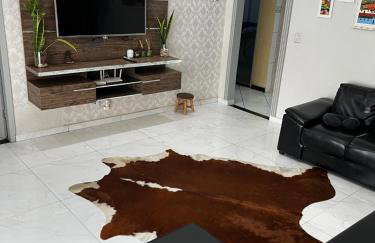 Linda Casa com Piscina e Edícula Gourmet Ouro verde - Foto 4