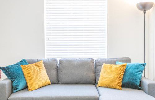 Spacious 2 Bedroom Apartment in Bedford, Near Milton Keynes & Local Business Parks - Foto 9