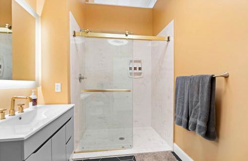 KING Sleep10 5Bed 4BR 2BA Swepson ICON - Foto 52