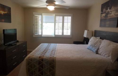 Sand Pebbles Resort - 1 Bedroom Condo in Great Location Right by the Beaches and Attractions - Foto 16