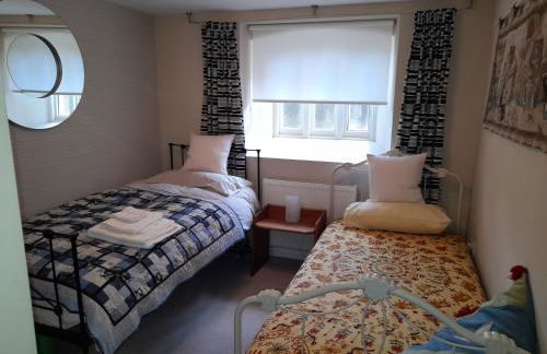 Old Brewery home with pool and gym access - Foto 6