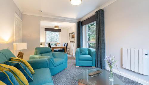 Ground-fl Two Bedroom Apartment in Bridge of Allan - Photo 3
